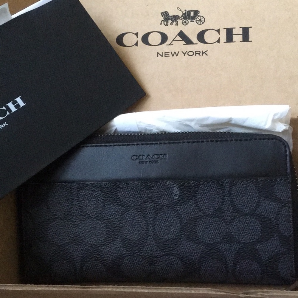 New coach accordian wallet